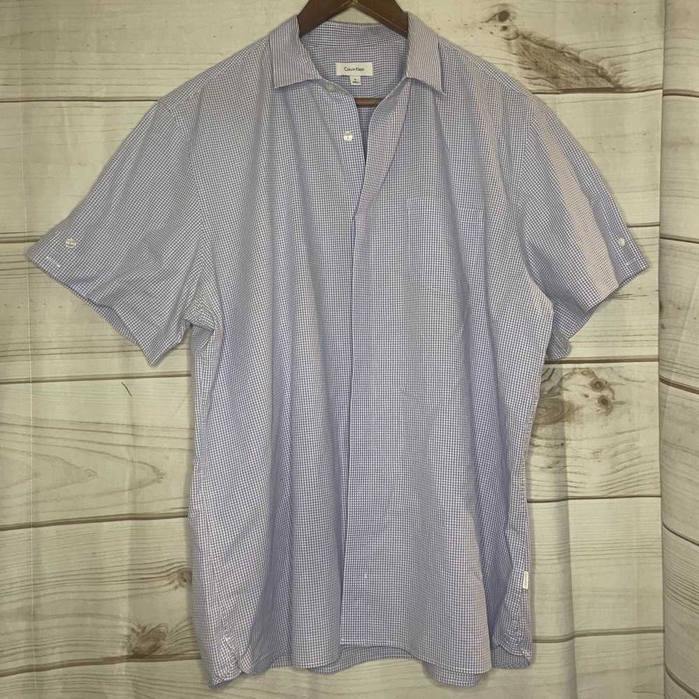 Calvin Klein Men's Lavender Button Down Short Sleeve XL